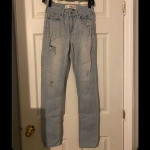 Low rise light wash skinny jeans size 0 (24)